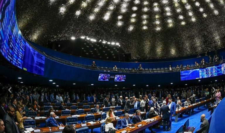 Projeto do Senado proíbe descontos sindicais em aposentadorias do INSS
