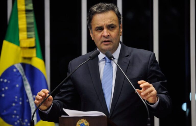 Aécio Neves assume liderança do PSDB e planeja reconstrução até 2026