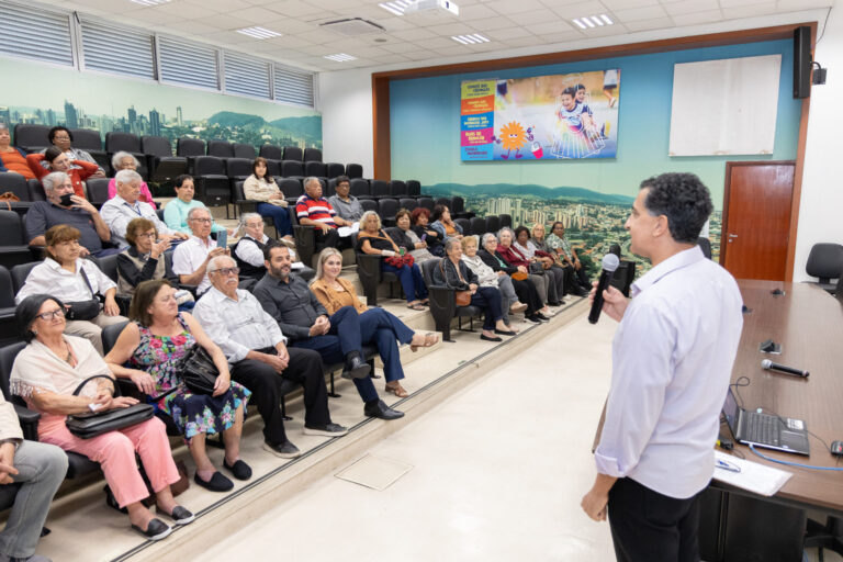 Grupo FormIdoso visita Paço Municipal e celebra talentos e vínculos 1 Grupo FormIdoso visita Paço Municipal e celebra talentos e vínculos