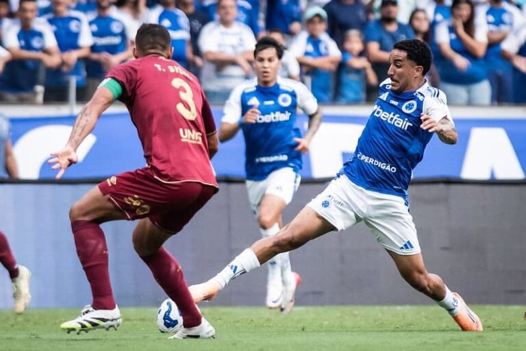 Cruzeiro busca classificação direta para a fase de grupos da Libertadores