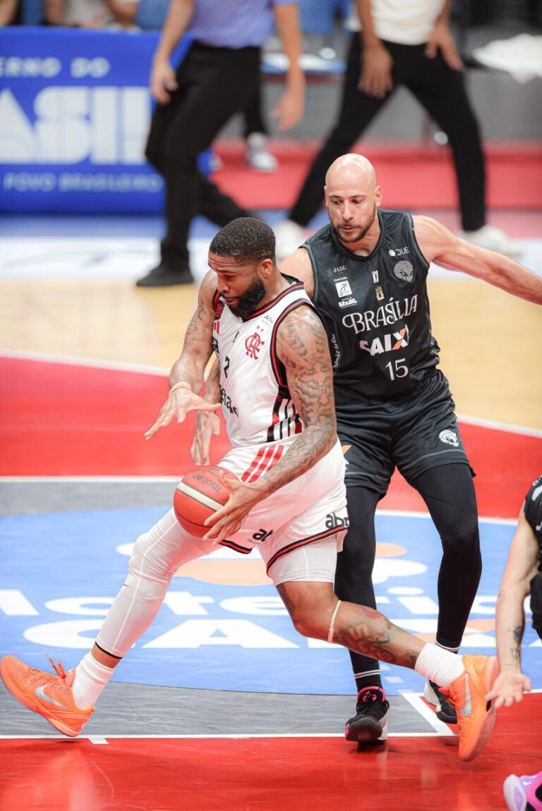 Flamengo encerra sequência invicta no NBB após derrota para Brasília