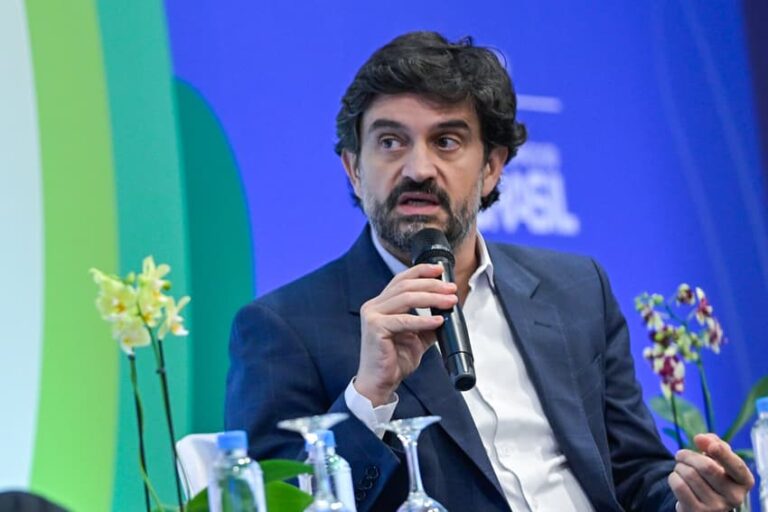 Fórum discute manipulação no esporte e apresenta curso gratuito