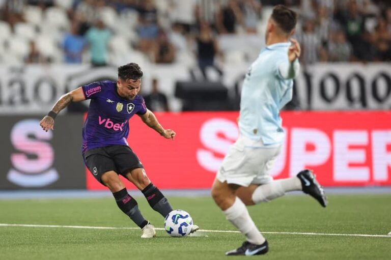 Botafogo conquista vaga na Libertadores 2026 ao vencer o Grêmio