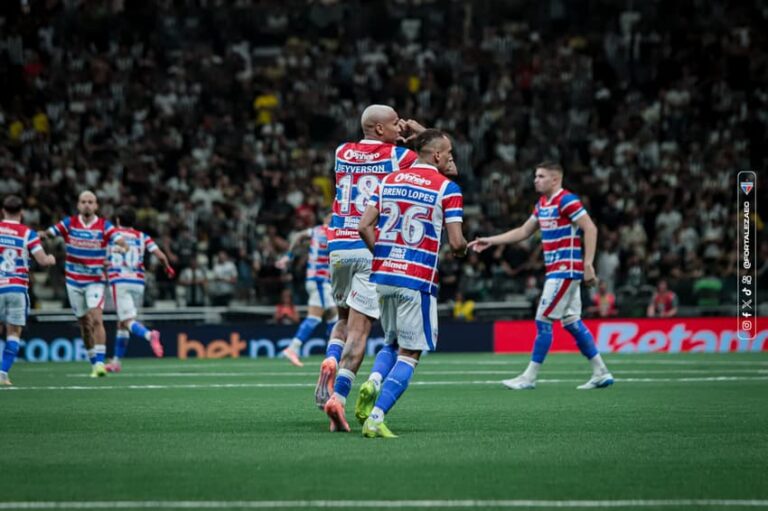 Deyverson destaca união do Fortaleza após empate emocionante