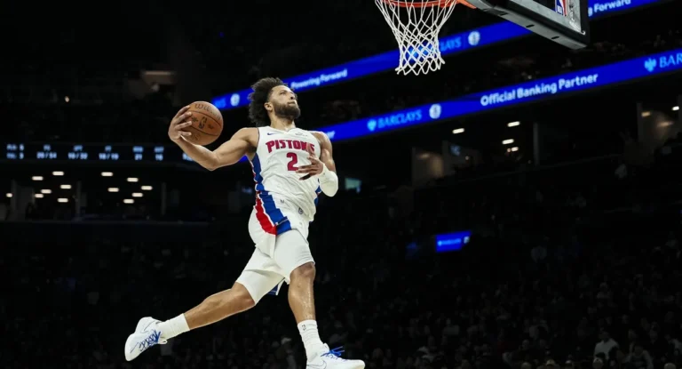 Pistons vence Bucks com grande atuação de Cade Cunningham