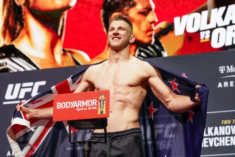 Dan Hooker quer enfrentar Renato Moicano após derrotas no UFC