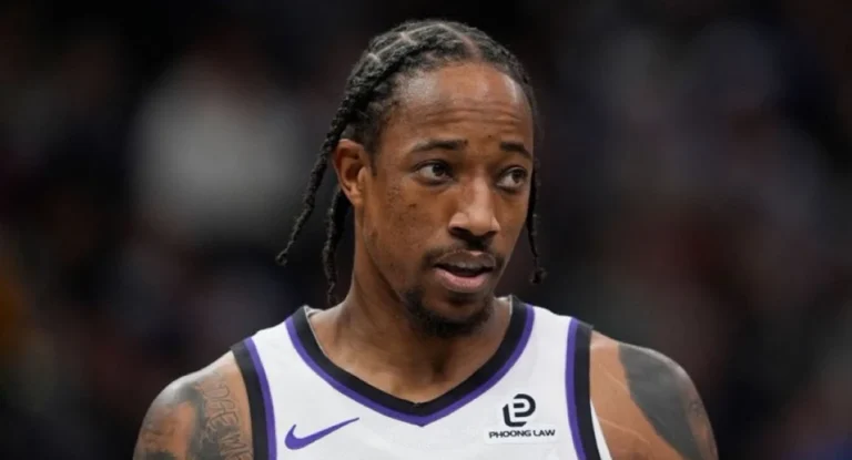 Los Angeles Clippers busca negociar DeMar DeRozan