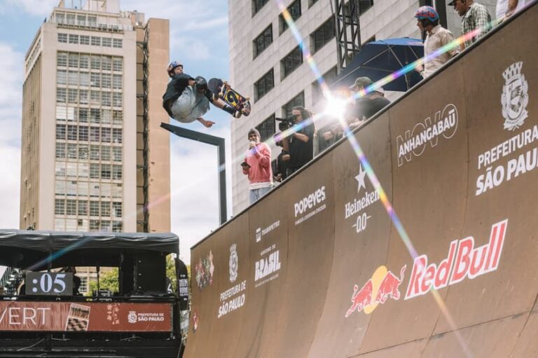 Gui Khury estabelece novo recorde mundial no skate