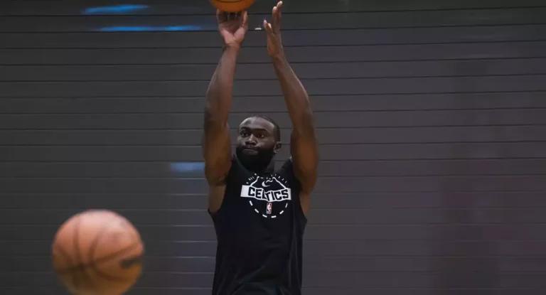 Jaylen Brown expressa descontentamento com colegas do Celtics após derrota