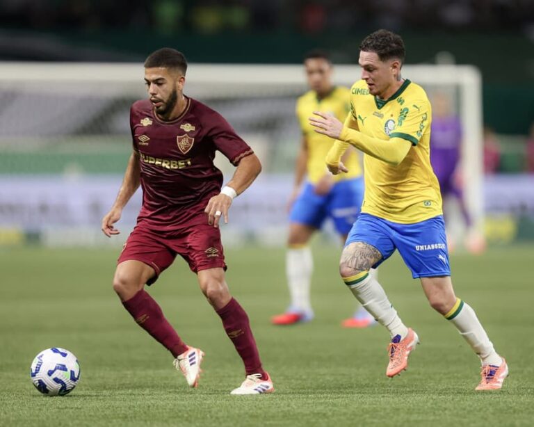 Torcida do Palmeiras criticou desempenho após empate com o Fluminense