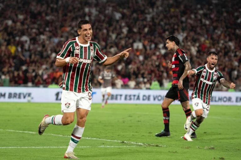 Torcedores criticam Filipe Luís após derrota no clássico Fluminense x Flamengo