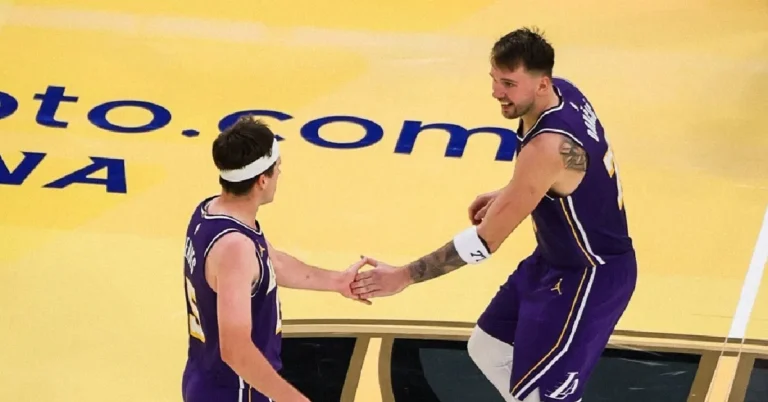 Doncic e Reaves brilham com Lakers na ausência de LeBron James