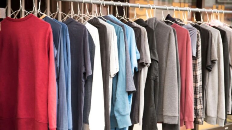 Bazar beneficente em Jundiaí oferece roupas por R$ 1