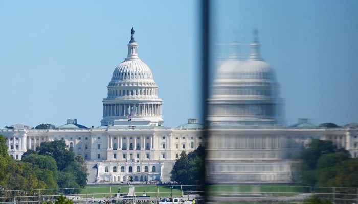 2025-10-06T105445Z_1_LYNXNPEL950GB_RTROPTP_4_USA-SHUTDOWN.jpg