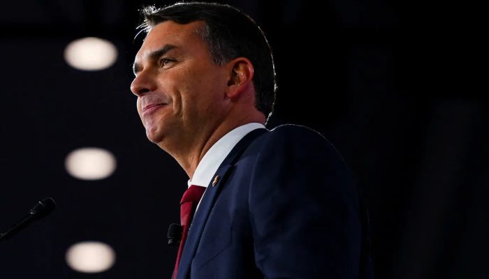 2026-04-01T100422Z_2111443088_RC2VDKASHUXG_RTRMADP_3_USA-ELECTION-BOLSONARO.jpg