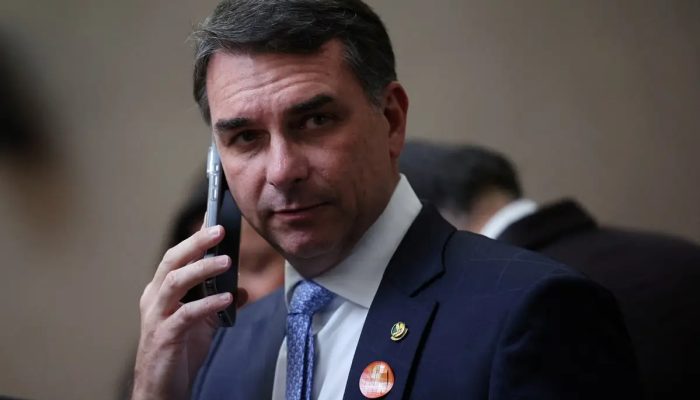 2026-05-14T215009Z_865536769_RC2W7LAGCJVO_RTRMADP_3_BRAZIL-ELECTION-BOLSONARO-FILM.jpg