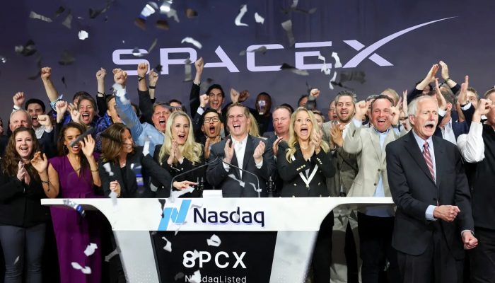 2026-06-12T144303Z_185584248_RC2DSLAD0DRH_RTRMADP_3_SPACEX-IPO.jpg
