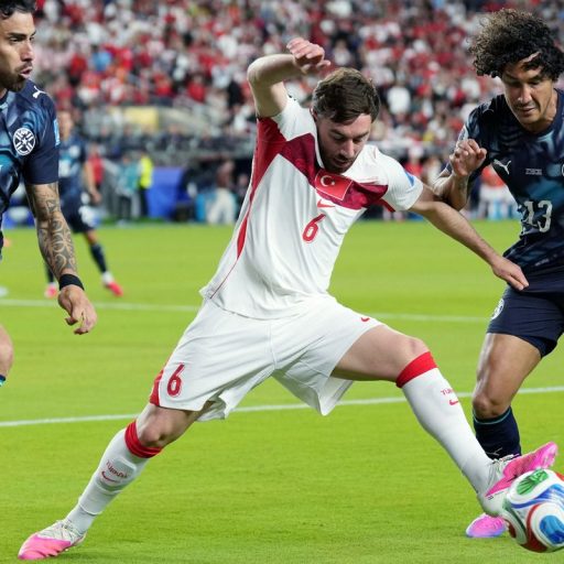 Paraguai vence Turquia por 1 a 0 e a elimina da Copa no Grupo D