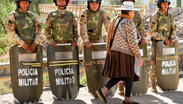 2026-06-20t225552z_466224686_rc2mxlabx83f_rtrmadp_3_bolivia-protests-emergency.jpg