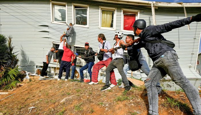 2026-06-26t015458z_704555963_rc291maywrjl_rtrmadp_3_venezuela-quake.jpg