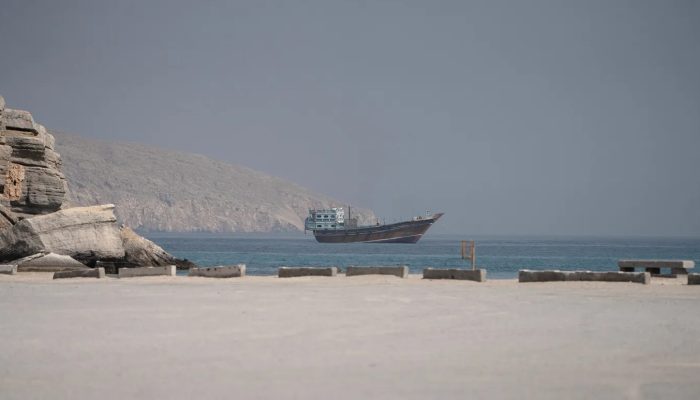 2026-08-27T214451Z_1_LYNXMPEM7Q1SX_RTROPTP_4_IRAN-CRISIS-OMAN-HORMUZ.jpg