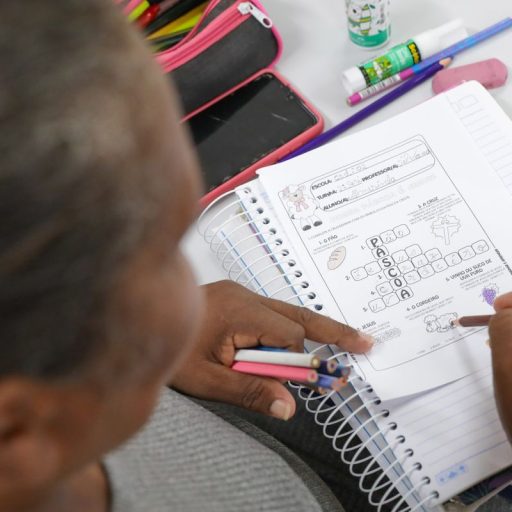 Brasil reduz analfabetismo e registra menor número desde 2016