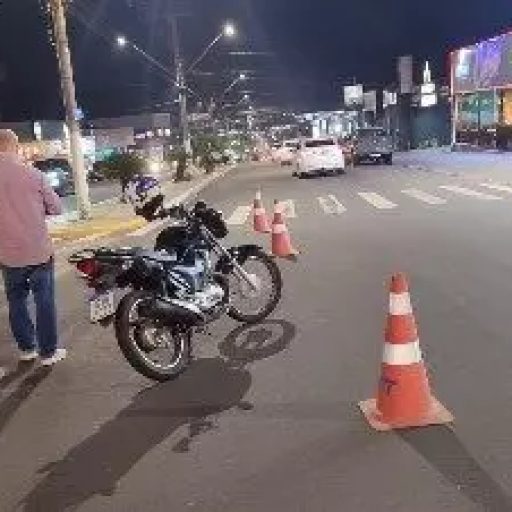 Motociclista fica levemente ferido em acidente em Fernandópolis