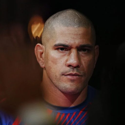 Alex Poatan e Andre Fili contestam arbitragem do UFC em duas semanas