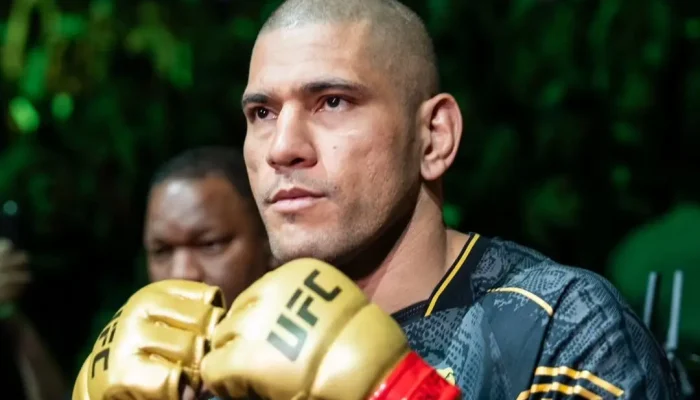 Alex-Poatan-em-entrada-para-evento-no-UFCC2B2.-Foto-Reproducao-Instagram-UFC-India-e1739386393709.webp