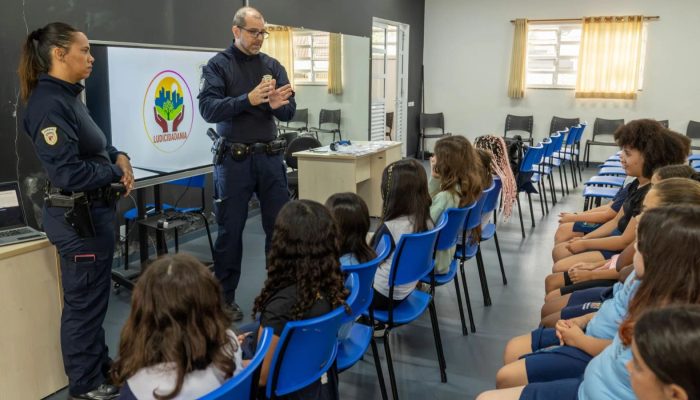 Alunos-de-Jundiai-aprendem-sobre-dividas.jpg