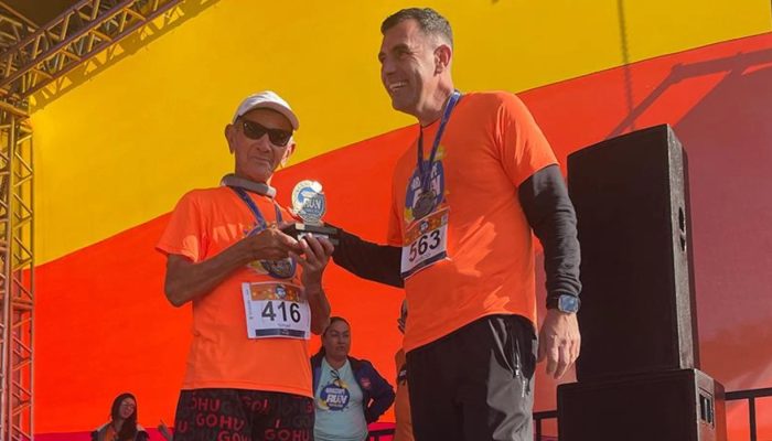 Atleta-de-84-anos-sobe-ao-podio-em-corrida.jpg