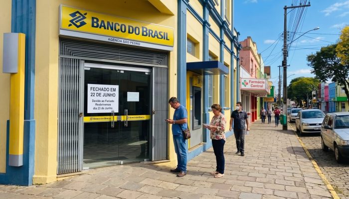 Bancos-mudam-horario-de-funcionamento-a-partir-do-dia-22-segunda-feira.jpg