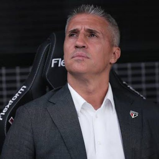 Crespo negocia retorno ao Brasil para treinar rival do São Paulo