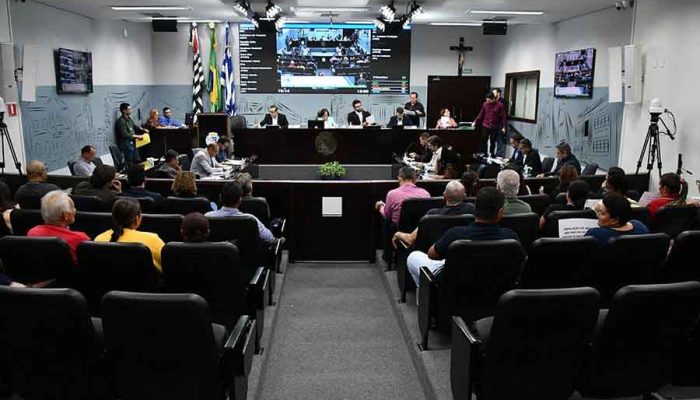 Camara-dos-Vereadores-de-Aracatuba.jpg