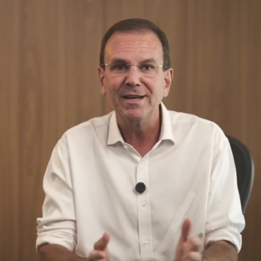 Justiça Eleitoral ordena retirada de vídeo de Eduardo Paes com inteligência artificial