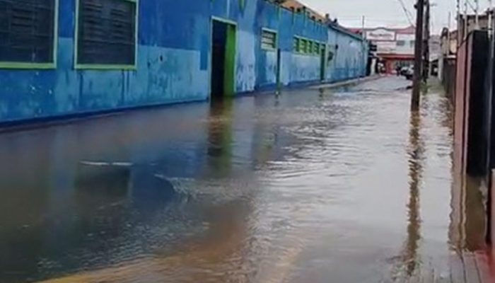 Chuva-deste-sabado-causa-pontos-de-alagamento-na-regiao-central.jpg