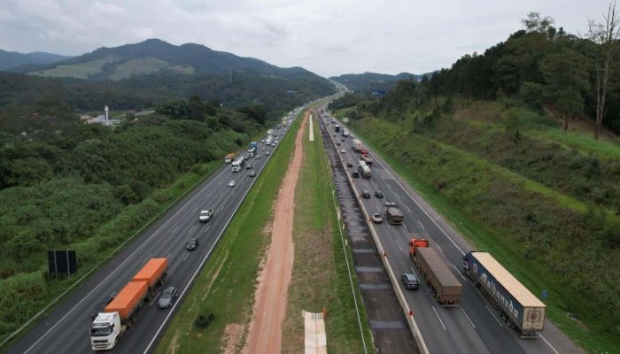 Faixa-adicional-na-Bandeirantes-avanca-e-melhora-trafego.jpg