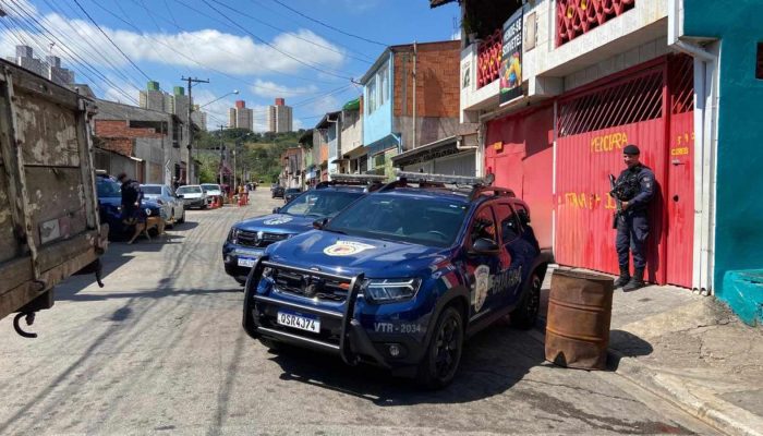 Forca-tarefa-da-Prefeitura-de-Jundiai-reforca-seguranca-e-assistencia-social-na-Vila-Esperanca.jpg