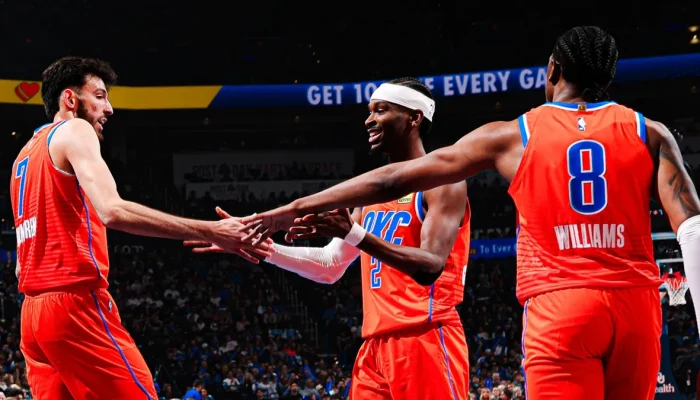 jogador titular thunder NBA