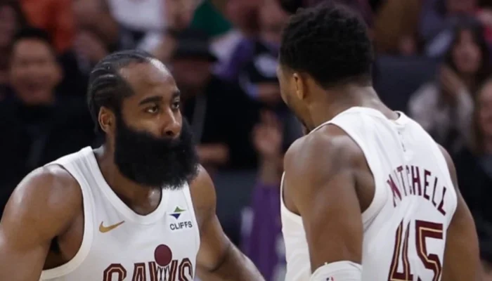 James-Harden-e-Donovan-Mitchell.webp.webp