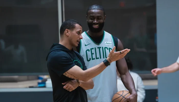 NBA Celtics troca jogadores
