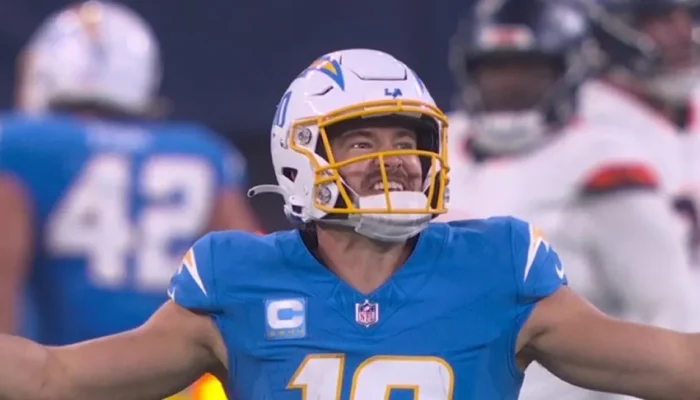 Justin Herbert Chargers Eagles