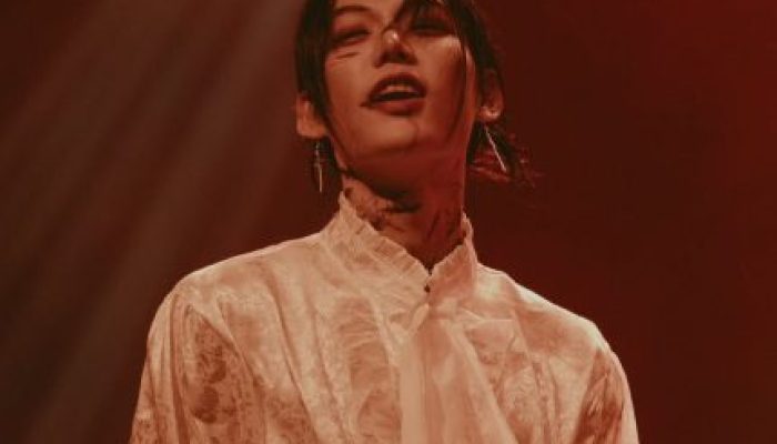 K-pop_-EL-CAPITXN-fala-sobre-BTS-relacao-com-Suga-e-nova-fase-antes-de-turne-no-Brasil-430x323.jpg