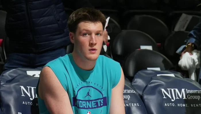 Kon Knueppel Stephen Curry