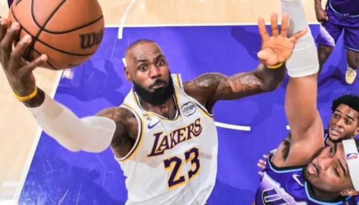 LeBron-James-2.webp