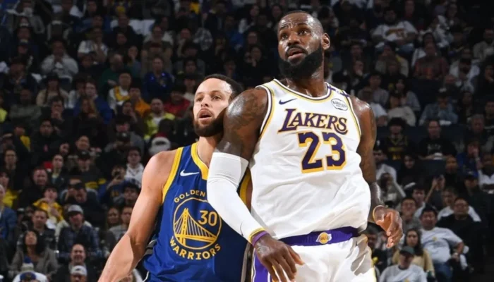 LeBron-James-e-Stephen-Curry.webp