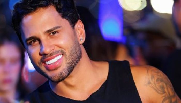 Lucas-Guimaraes-nega-ser-bi-beija-mulheres-no-Carnaval-e-foge-quando-o-clima-esquenta-430x323.jpg