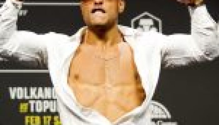 Paulo Borrachinha participa da coletiva de imprensa pré-UFC 298.