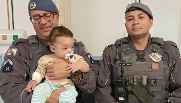 Policiais-salvam-bebe-de-9-meses-engasgado-1536x864.jpg