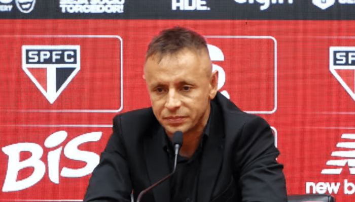 Rafinha-e-apresentado-no-Sao-Paulo.png